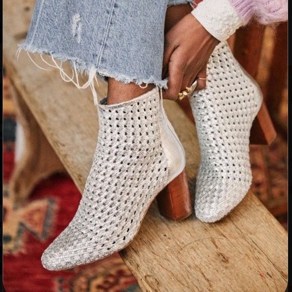 Wishbone Woven Double Zip Boot - Picture 13 of 16